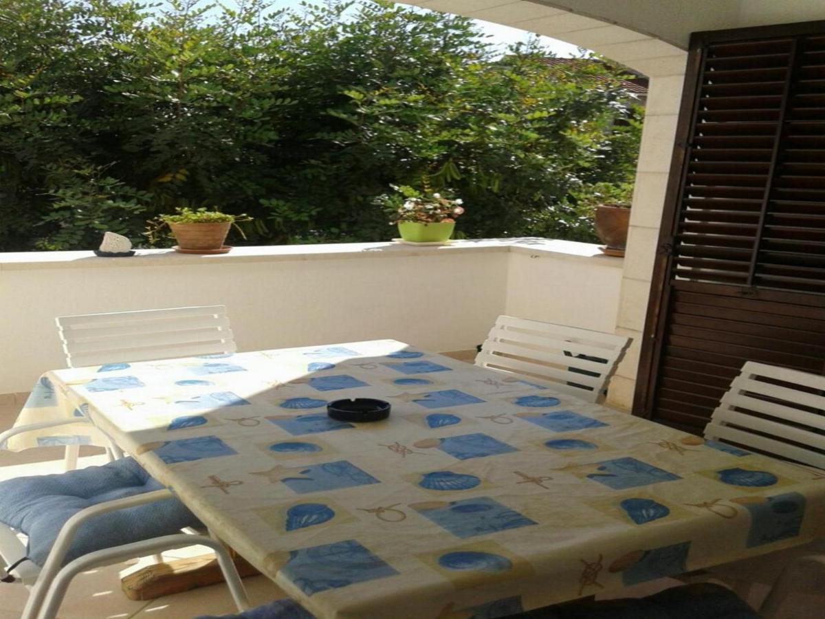 Apartments Magda Supetar Exterior foto