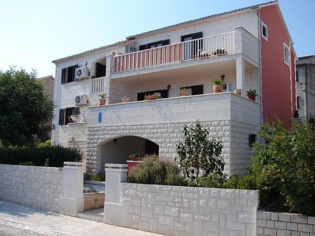 Apartments Magda Supetar Exterior foto